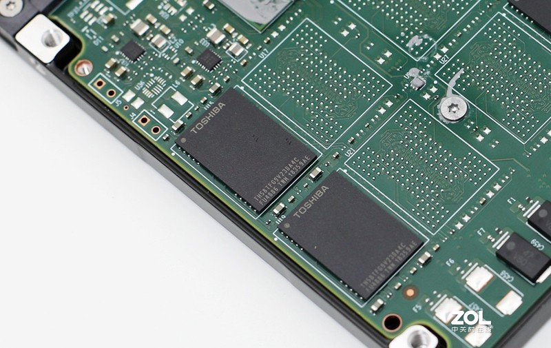 让NAS插上腾飞的翅膀——希捷酷狼IronWolf 110 SSD