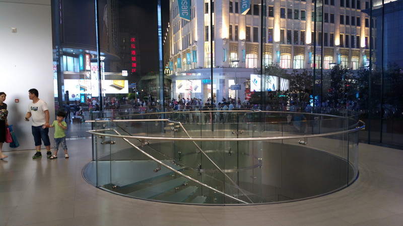 【诺基亚808】上海南京东路的苹果专卖店