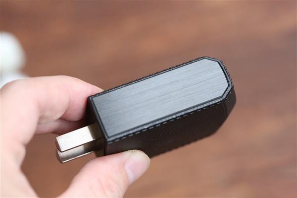 土豪机！价值25888元的8848钛金手机M4开箱图赏