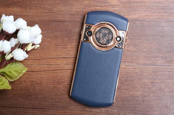 土豪机！价值25888元的8848钛金手机M4开箱图赏