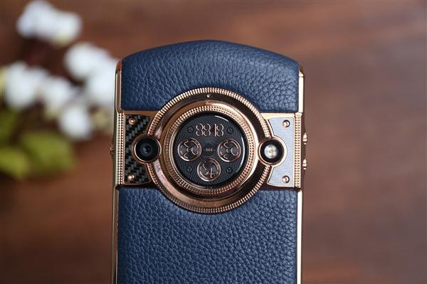 土豪机！价值25888元的8848钛金手机M4开箱图赏