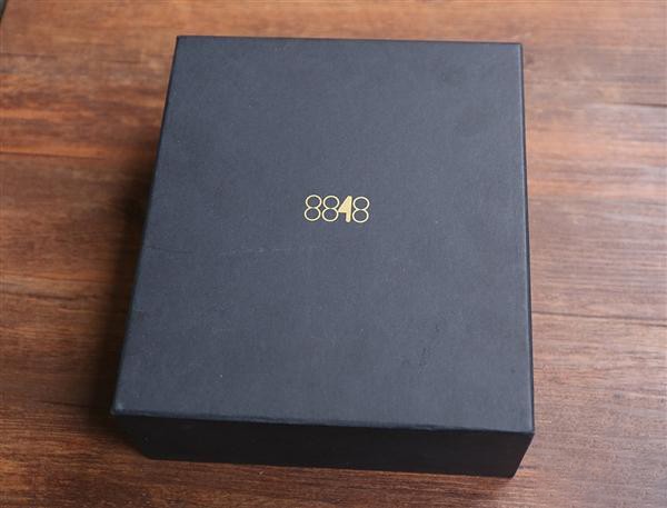 土豪机！价值25888元的8848钛金手机M4开箱图赏