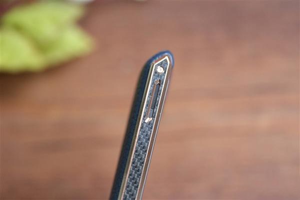 土豪机！价值25888元的8848钛金手机M4开箱图赏