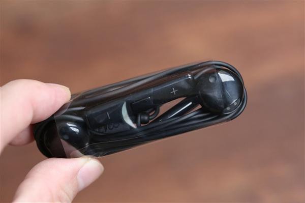 土豪机！价值25888元的8848钛金手机M4开箱图赏