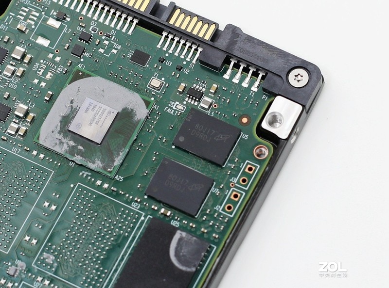 让NAS插上腾飞的翅膀——希捷酷狼IronWolf 110 SSD