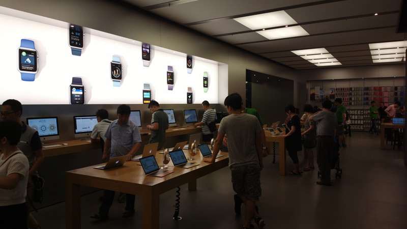 【诺基亚808】上海南京东路的苹果专卖店