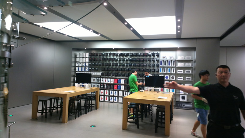 【诺基亚808】上海南京东路的苹果专卖店