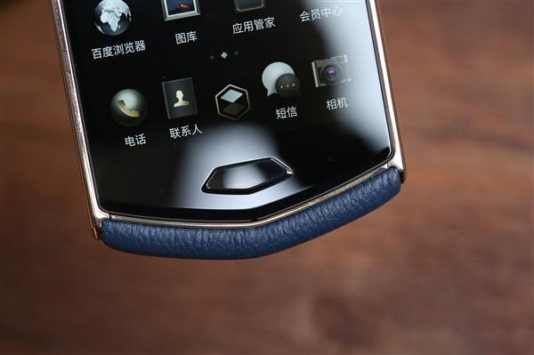 土豪机！价值25888元的8848钛金手机M4开箱图赏