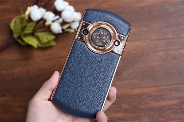 土豪机！价值25888元的8848钛金手机M4开箱图赏