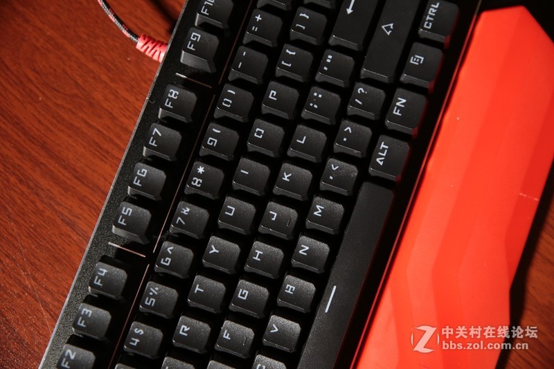 1亿次使用寿命！血手幽灵光轴三代复活者键盘 问世