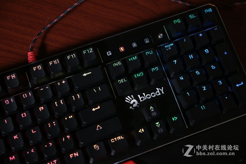 1亿次使用寿命！血手幽灵光轴三代复活者键盘 问世