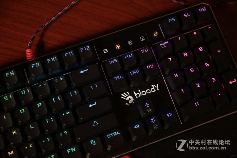 1亿次使用寿命！血手幽灵光轴三代复活者键盘 问世