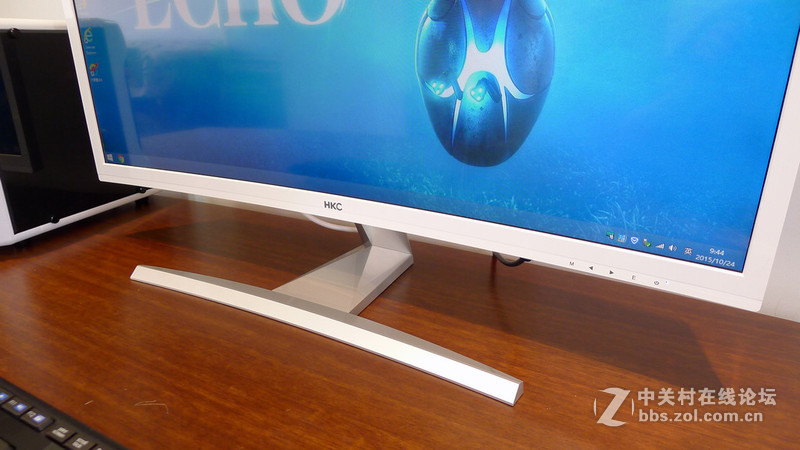 桌面大屏实力派，HKC C320曲面显示器！