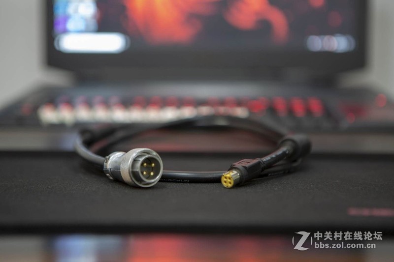 GT83 560W适配器取代330+230+并联器