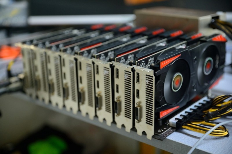 稳定至上!映泰tb250-btc d  8卡挖矿主板!