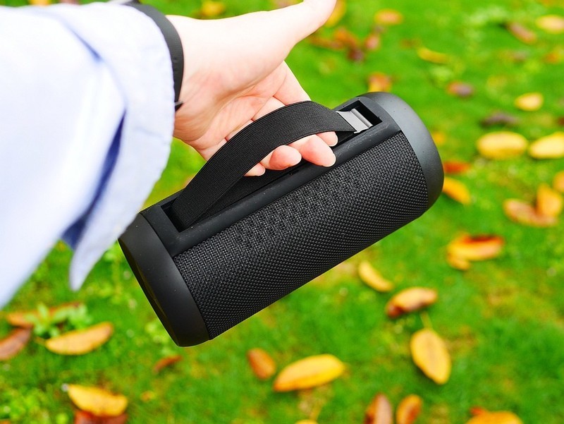 6600电池超长续航，IPX6防水支持蓝牙4.2和TWS互联，朗琴M690重新定义户外蓝牙音箱