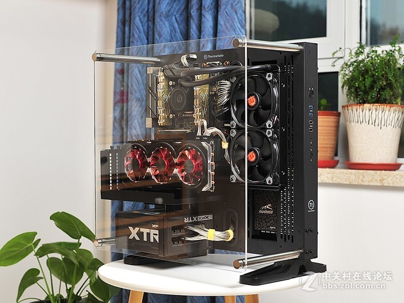 乞丐版X299平台也不错，+四通道内存、GTX1080显卡和半开放式机箱也能飞一会