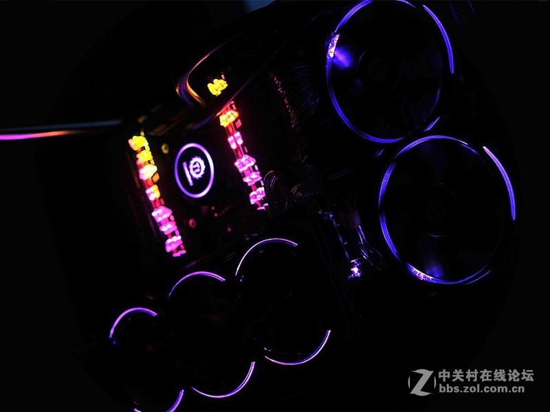 乞丐版X299平台也不错，+四通道内存、GTX1080显卡和半开放式机箱也能飞一会