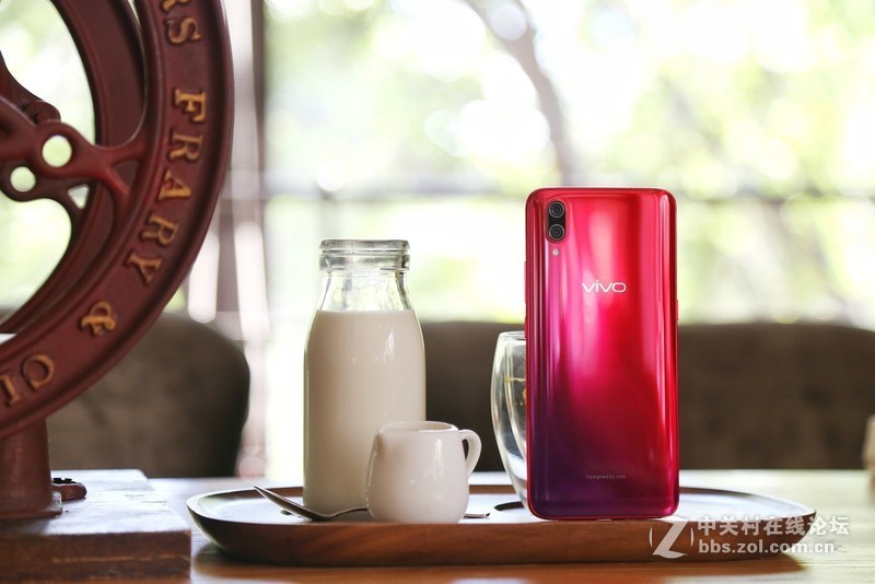 光与影的跃动，vivo X23魅影紫上手赏析