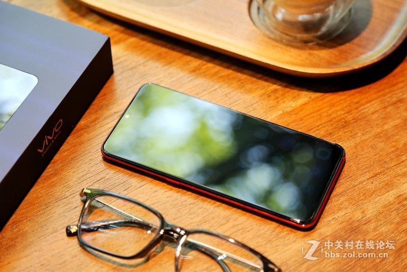 光与影的跃动，vivo X23魅影紫上手赏析