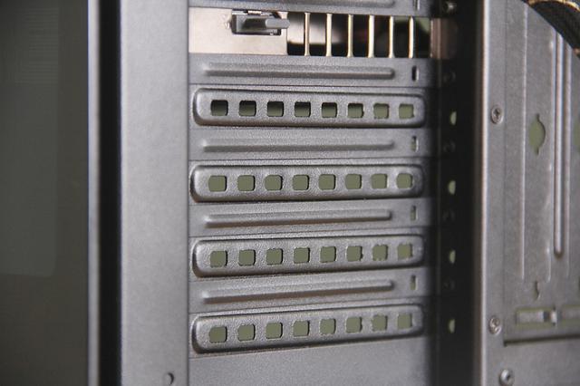 确定是玩电脑吗？不！我是玩灯，骨伽幻影者太酷啦