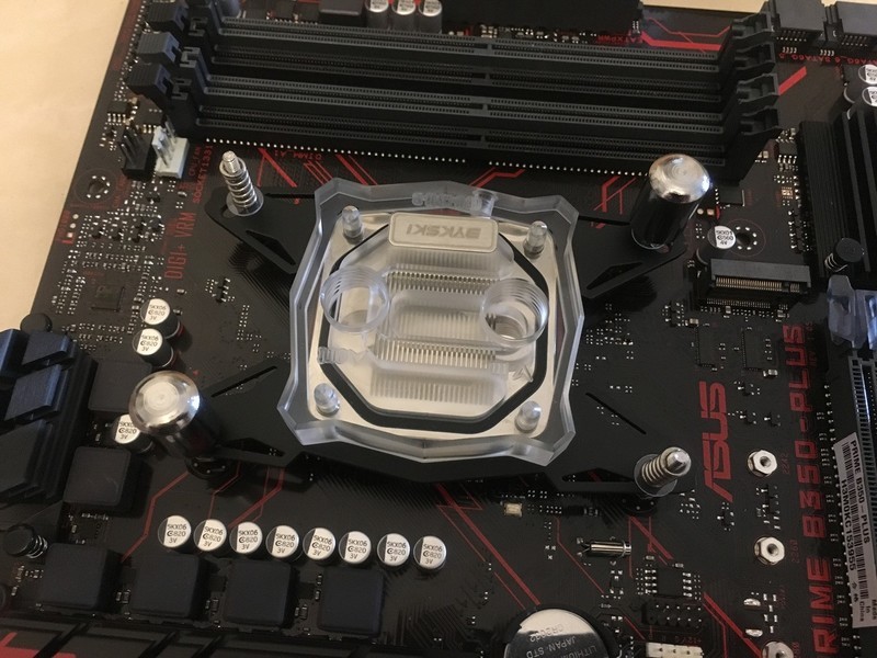 自制英雄联盟主题水冷机箱——上单的提莫