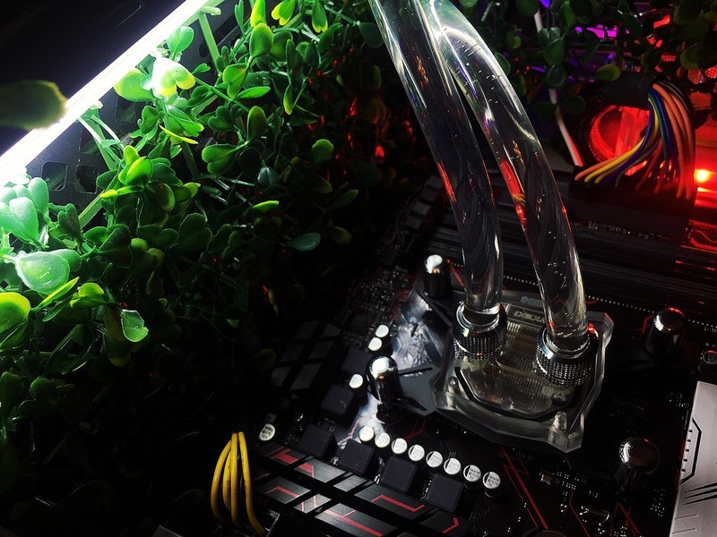 自制英雄联盟主题水冷机箱——上单的提莫