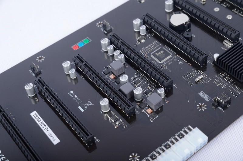 稳定至上!映泰tb250-btc d  8卡挖矿主板!