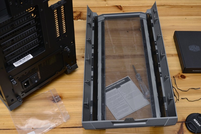 十核心i9+1070SLI+会发光的雕牌，不亮瞎死不休