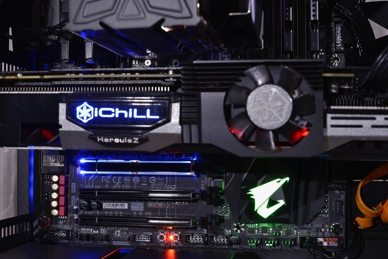 十核心i9+1070SLI+会发光的雕牌，不亮瞎死不休