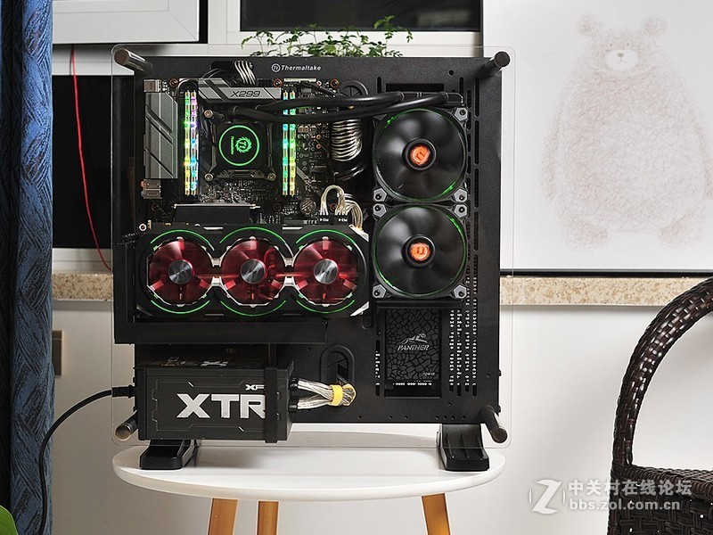 乞丐版X299平台也不错，+四通道内存、GTX1080显卡和半开放式机箱也能飞一会