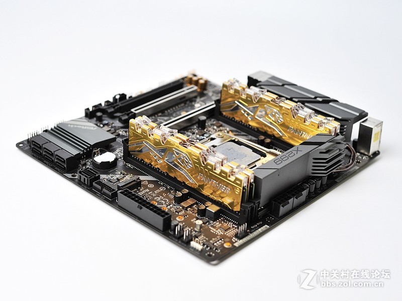 乞丐版X299平台也不错，+四通道内存、GTX1080显卡和半开放式机箱也能飞一会