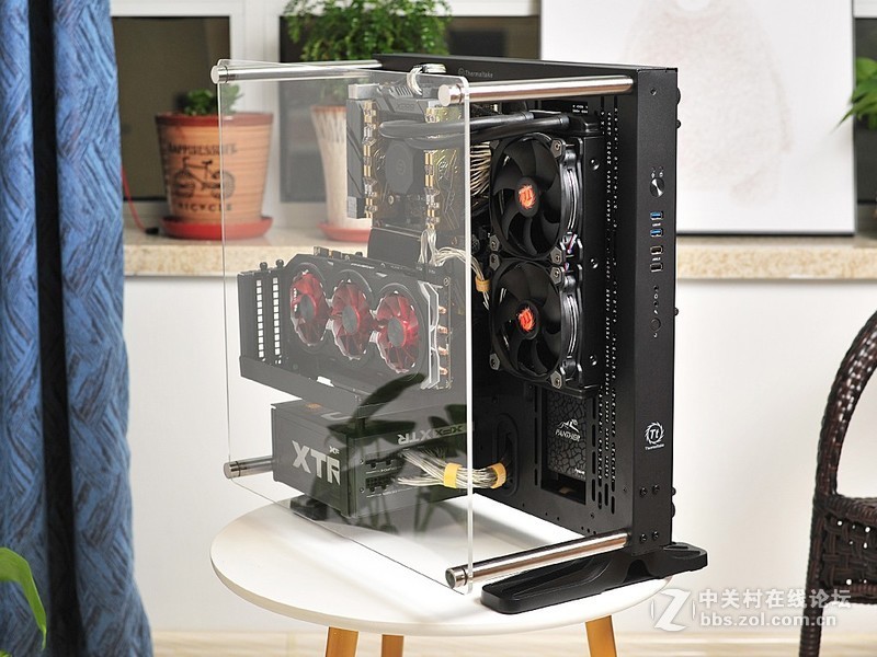 乞丐版X299平台也不错，+四通道内存、GTX1080显卡和半开放式机箱也能飞一会