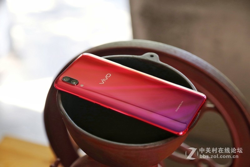 光与影的跃动，vivo X23魅影紫上手赏析