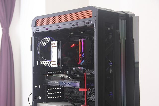 确定是玩电脑吗？不！我是玩灯，骨伽幻影者太酷啦