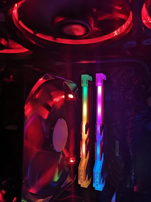 确定是玩电脑吗？不！我是玩灯，骨伽幻影者太酷啦