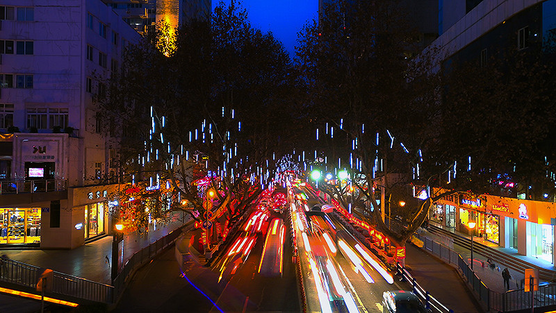 猴赛雷！元宵灯会华为Mate 8啪啪啪