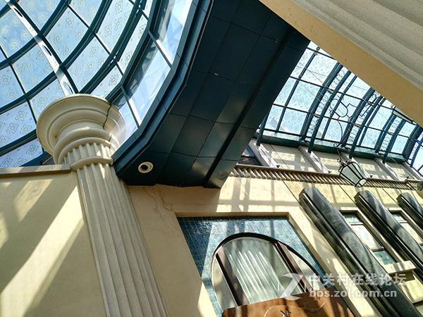 相差10个月手机摄像头拍照对比