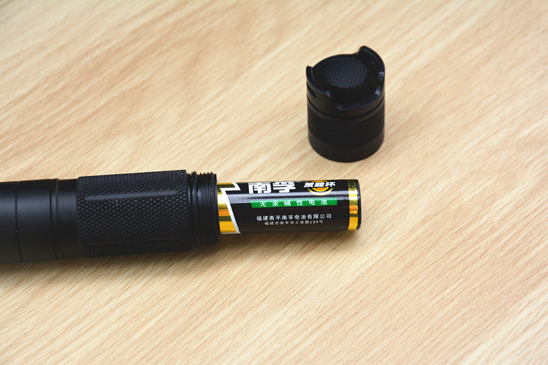 #户外#轻巧便携，可变形的SUNCORE舜光TA10强光手电筒体验