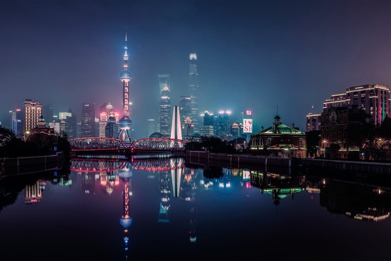 天际线、倒影、圣光……