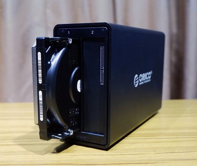 #超大容量 自由存储# HGST 10TB NAS硬盘搭建家用NAS实战