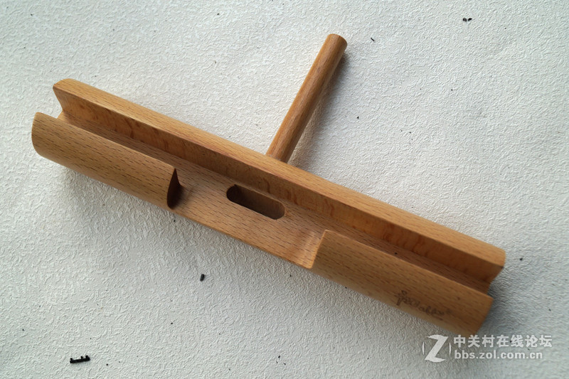 淘汰笔记本屏幕不要弃，改改就能当显示器用了！