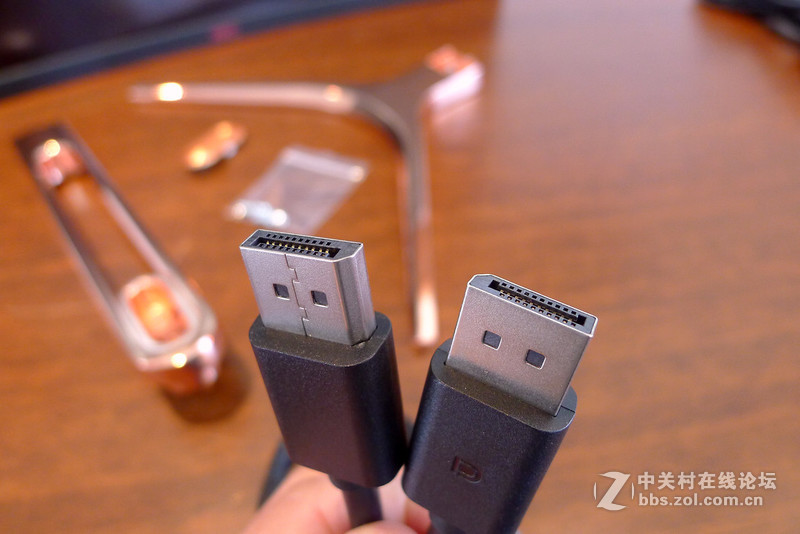 入门级也有神器！HKC G4 PLUS 电竞显示器