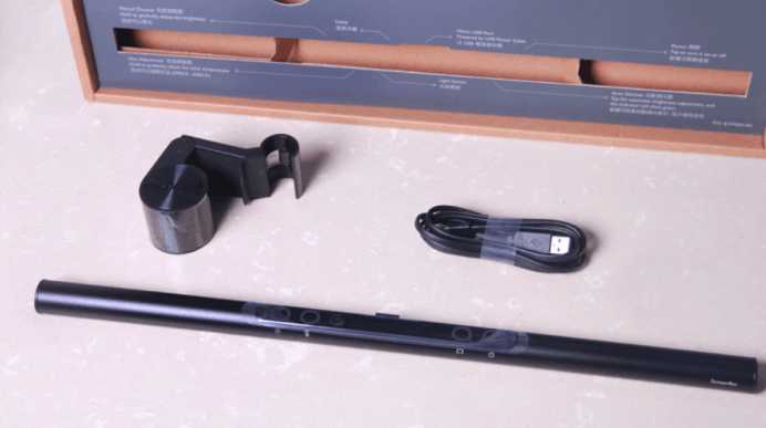 桌子空间小, 台灯占位? 那么你需要这款护眼台灯