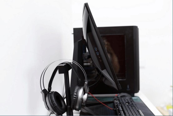 吃鸡还能玩出新花样？微星OPTIX MPG27CQ显示器专业吃鸡“助手”