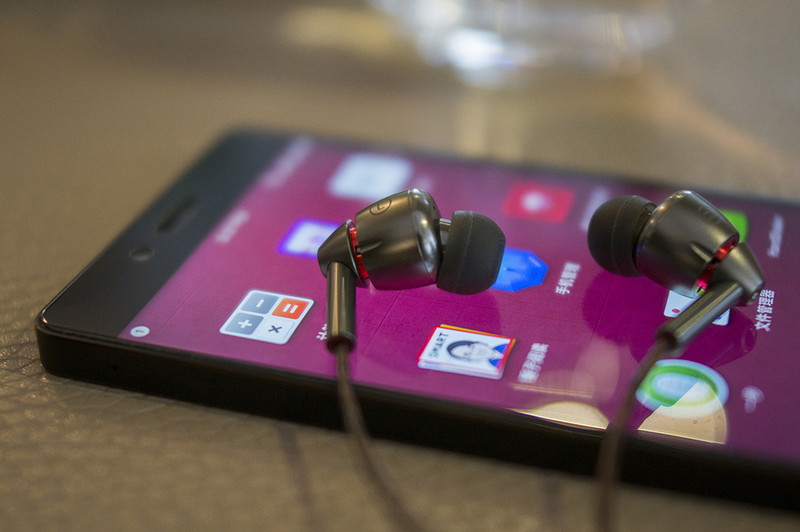 ＃“颜值”与“实力”于一身，征服你的耳朵＃声色典范，1MORE四单元圈铁试听