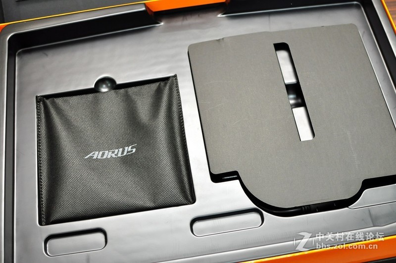 AORUS X7 V6 挑战旗舰桌机、效能散热再进化