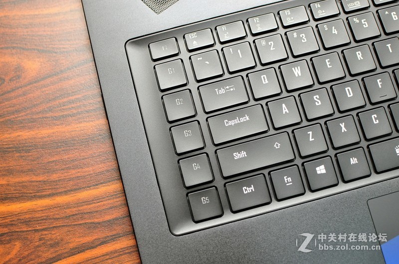 AORUS X7 V6 挑战旗舰桌机、效能散热再进化