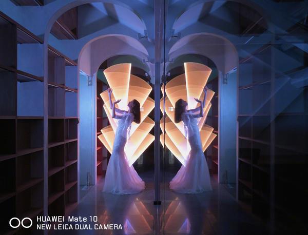 华为Mate10评测：徕卡/保时捷加持 颜值性能超棒