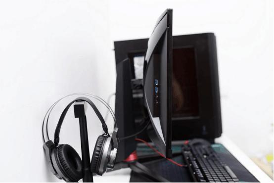 吃鸡还能玩出新花样？微星OPTIX MPG27CQ显示器专业吃鸡“助手”